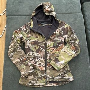 Under Armour woman’s Camo jacket